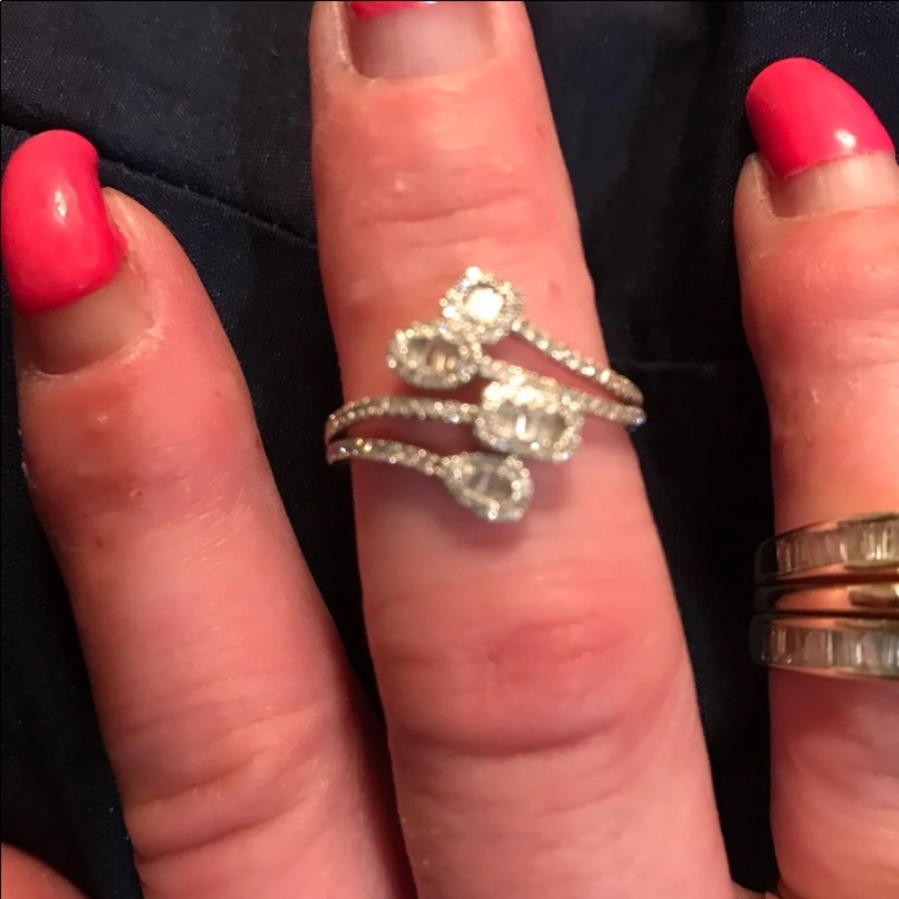 10k white gold diamond ring